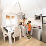 Rezort La Marina Resort 5*