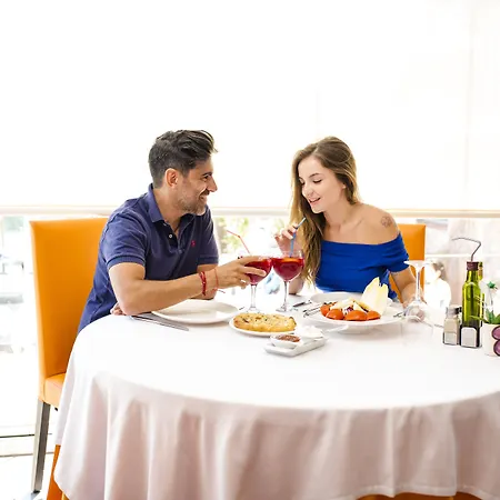 Rezort La Marina Resort 5*